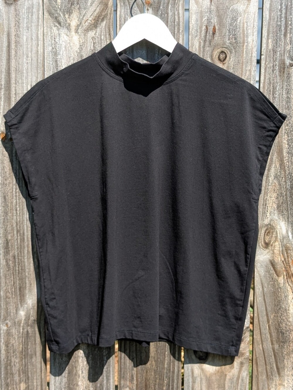 Athleta Medium Away Mock Neck Tee Black